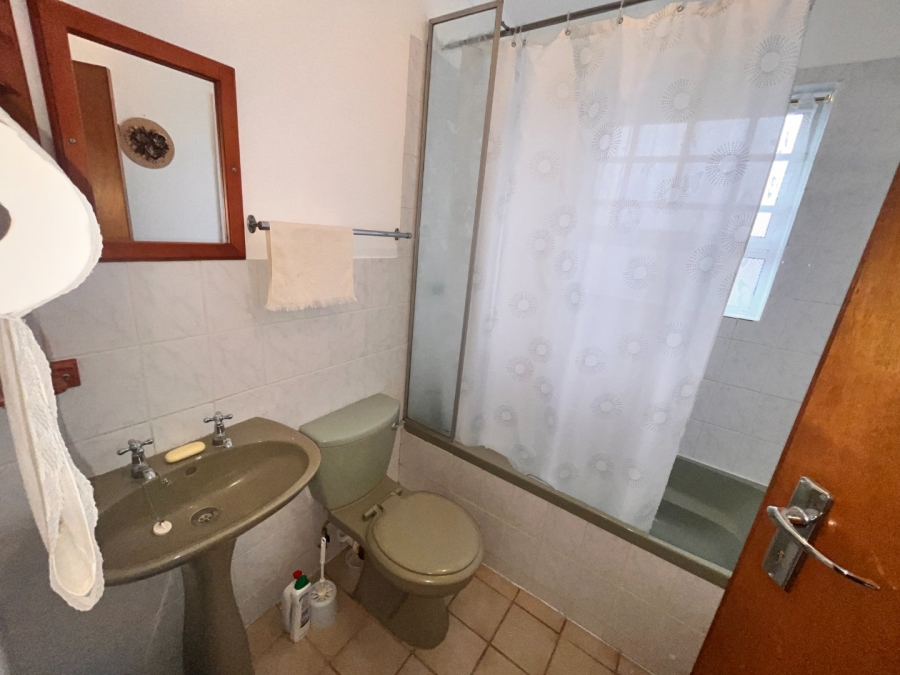 3 Bedroom Property for Sale in Wavecrest Eastern Cape